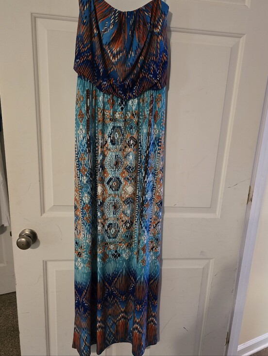 Bisou Bisou Dresses & Skirts - BISOU BISOU Blue & Teal Printed Strapless Maxi Dress